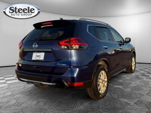 Used 2017 Nissan Rogue SV image 5