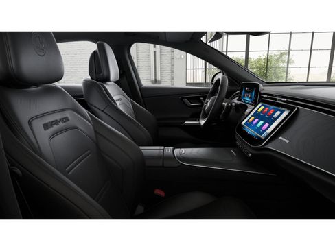 New 2026 Mercedes-Benz E 53 AMG e 4MATIC Sedan image 4