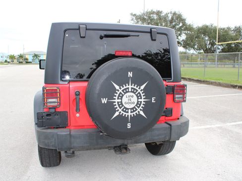 Used 2013 Jeep Wrangler Sport image 15