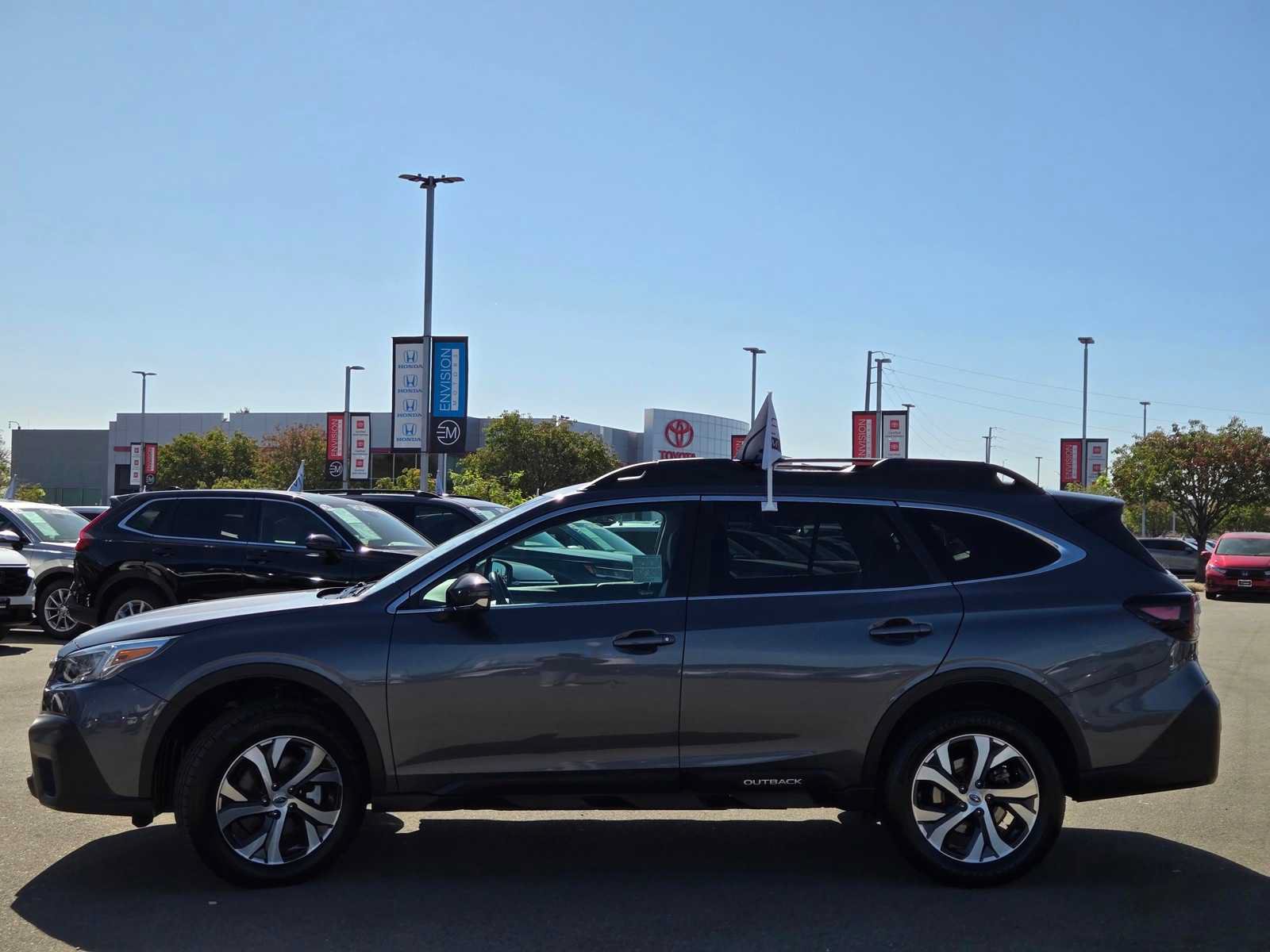 Used 2022 Subaru Outback Limited AWD/4WD image 4