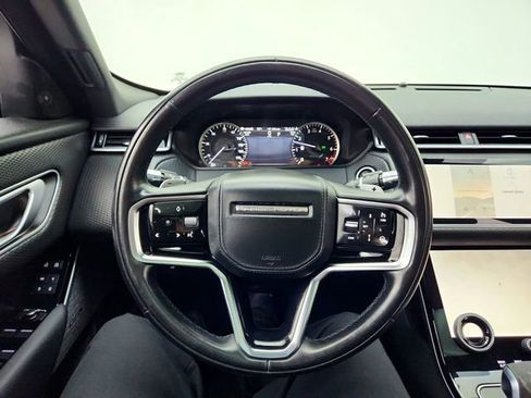 Certified 2022 Land Rover Range Rover Velar R-Dynamic S image 21