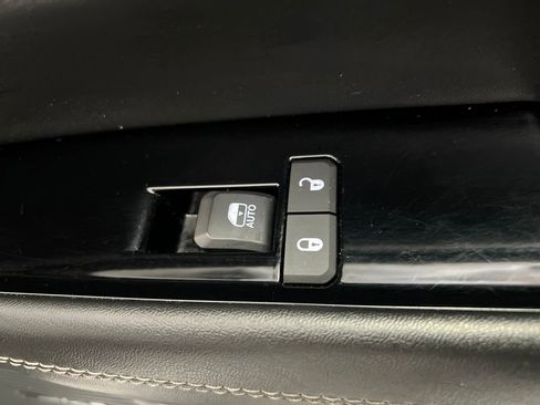 Used 2024 Jeep Wagoneer L Series II w/ Flexible Seating Group image 30