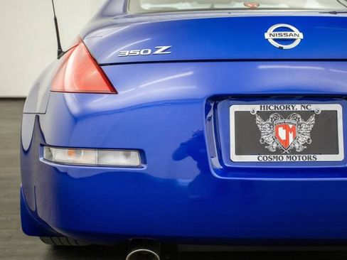 Used 2005 Nissan 350Z Coupe w/ (N93) Cargo Convenience Pkg RWD image 32