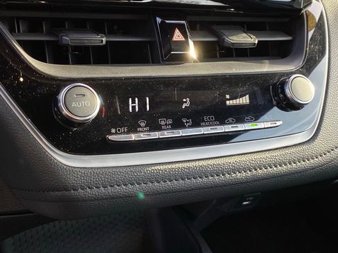 Used 2024 Toyota Corolla SE image 19