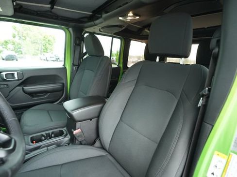 Used 2019 Jeep Wrangler Unlimited Sport S AWD/4WD image 39