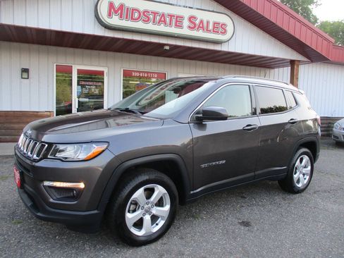 Used 2020 Jeep Compass Latitude w/ Cold Weather Group AWD/4WD image 1