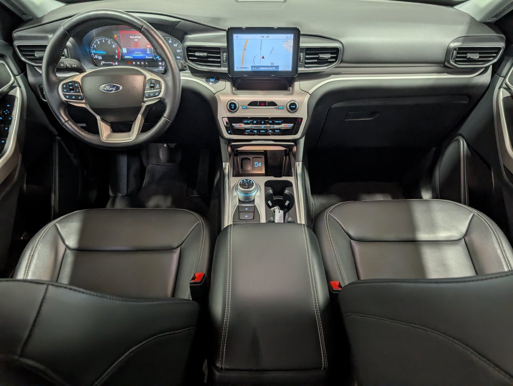 Used 2023 Ford Explorer XLT w/ Equipment Group 202A AWD/4WD image 12