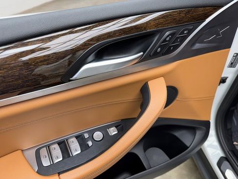 Used 2020 BMW X3 xDrive30i w/ Premium Package image 11