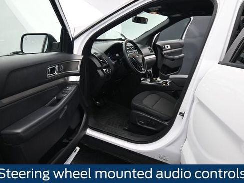 Used 2019 Ford Explorer XLT w/ Equipment Group 201A AWD/4WD image 18