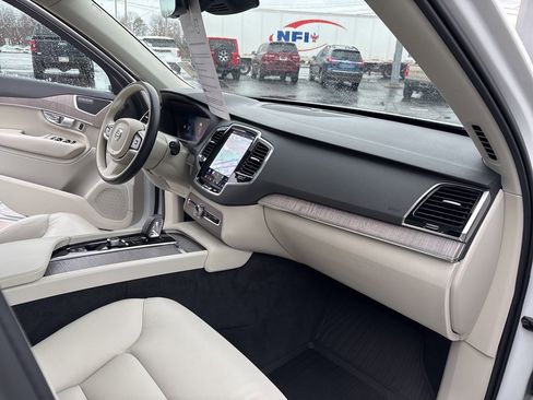 Certified 2023 Volvo XC90 B5 Plus w/ Protection Package Premier image 38