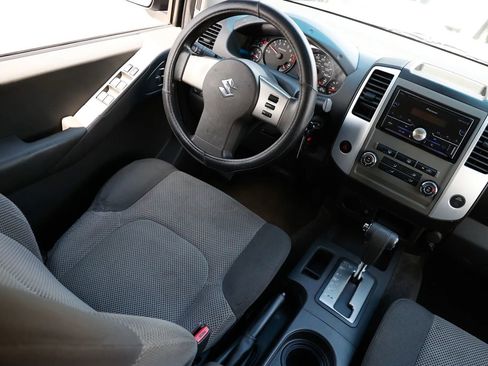 Used 2010 Suzuki Equator Sport RWD image 12
