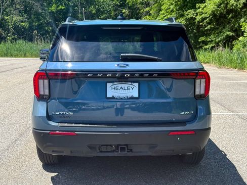 Certified 2025 Ford Explorer Active AWD/4WD image 6