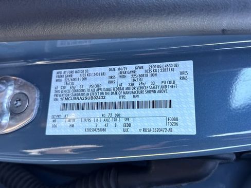 Used 2025 Ford Escape ST-Line Select AWD/4WD image 26