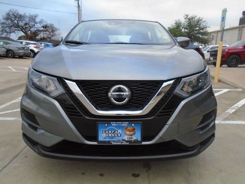 Used 2021 Nissan Rogue Sport S image 2