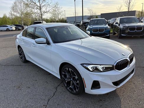 Used 2025 BMW 330i xDrive Sedan AWD/4WD image 3