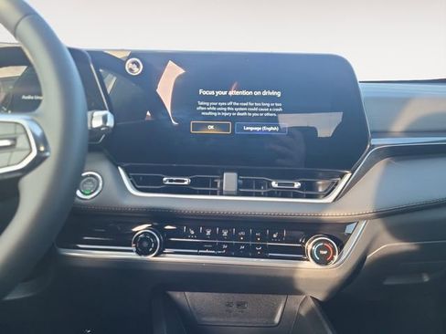 New 2026 Chevrolet Equinox LT w/ Midnight Edition image 15