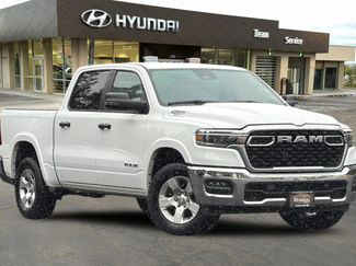 Used 2025 RAM 1500 Big Horn video 2