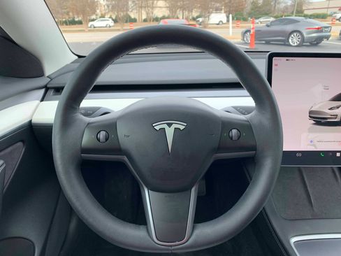Used 2023 Tesla Model 3 Standard Range image 15