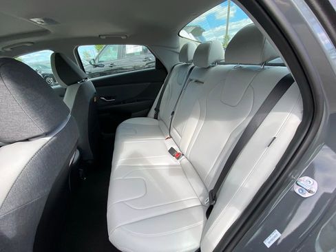 New 2026 Hyundai Elantra Limited FWD image 29