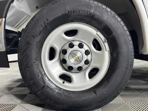 Used 2023 Chevrolet Express 3500 LT w/ LT Preferred Equipment Group RWD image 8