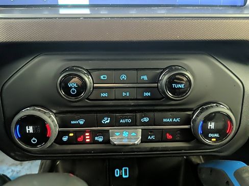 Used 2023 Ford Bronco Outer Banks w/ Sasquatch Package image 19