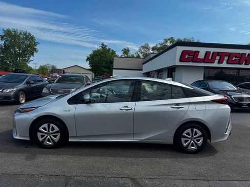 Used 2017 Toyota Prius Prime Plus FWD image 9