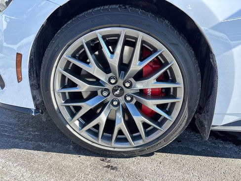 Used 2024 Ford Mustang GT Premium image 7