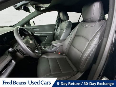 Used 2025 Cadillac XT4 Premium Luxury image 22