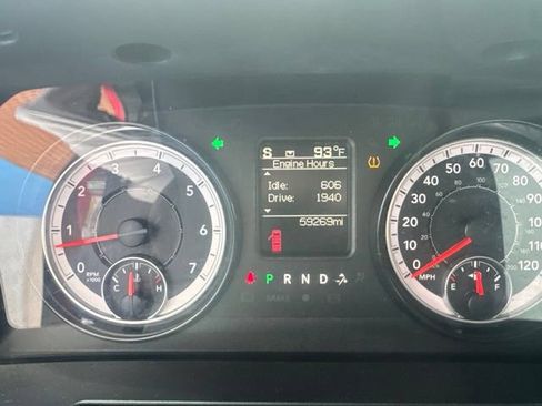 Used 2022 RAM 1500 Classic SLT RWD image 12