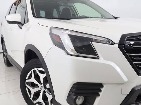 Used 2023 Subaru Forester Premium image 15