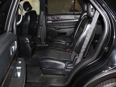 Used 2016 Ford Explorer Platinum AWD/4WD image 31
