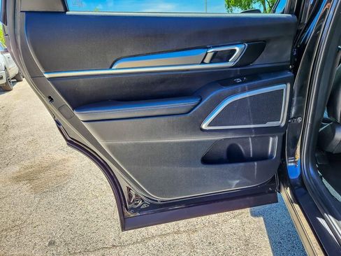 Used 2022 Kia Telluride S AWD/4WD image 23
