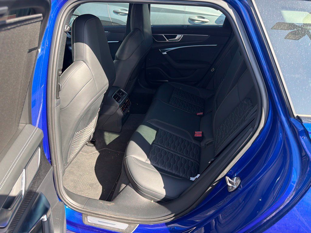 Used 2022 Audi RS 6 AWD/4WD image 7