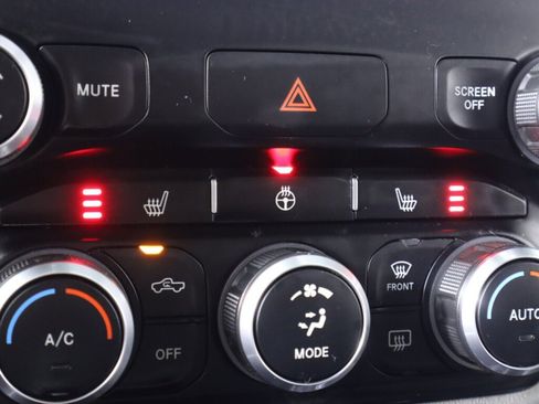 Used 2019 RAM 1500 Big Horn AWD/4WD image 24