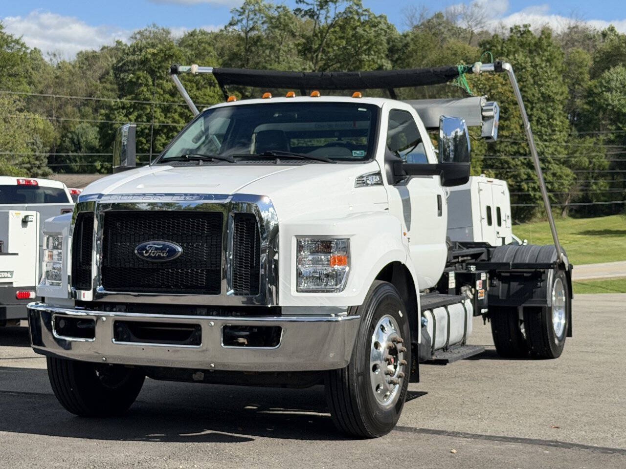 Used 2022 Ford F650 2WD Regular Cab Super Duty image 1
