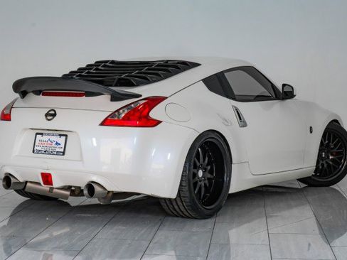 Used 2017 Nissan 370Z Touring Sport image 6