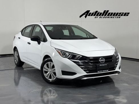 Used 2023 Nissan Versa S FWD image 1
