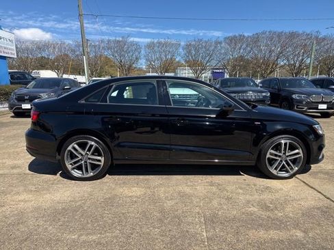 Used 2017 Audi A3 2.0T Premium w/ Convenience Package AWD/4WD image 4
