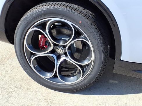 New 2025 Alfa Romeo Stelvio Sprint w/ Veloce Package image 6