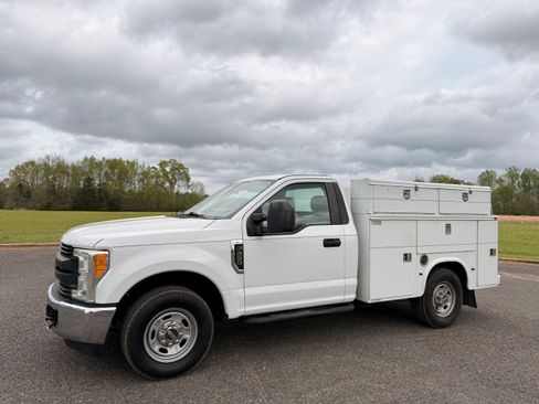 Used 2017 Ford F250 XL w/ XL Value Package image 1