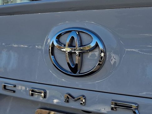 Used 2022 Toyota Camry SE image 29