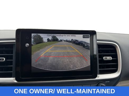 Used 2023 Hyundai Venue Limited FWD image 17