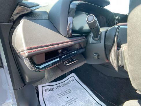 Used 2025 Chevrolet Corvette Z06 image 27