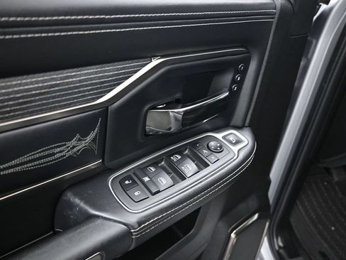 Used 2022 RAM 3500 Limited w/ Night Edition AWD/4WD image 15