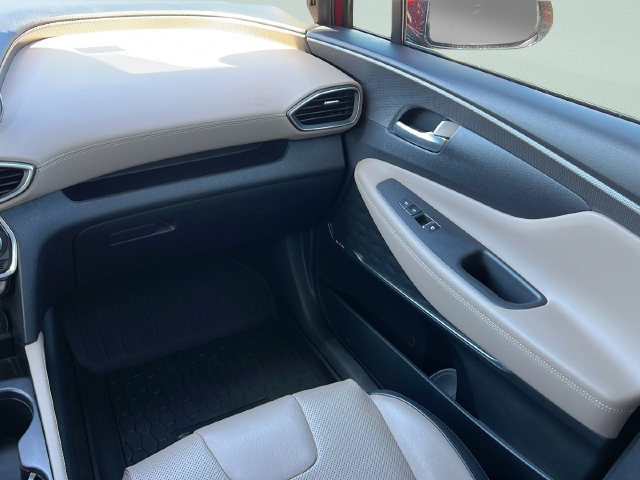 Used 2020 Hyundai Santa Fe Limited FWD image 18
