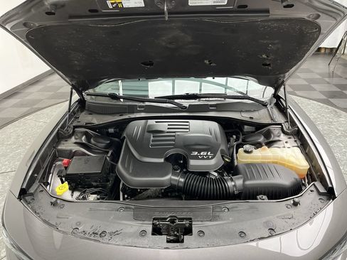 Used 2017 Dodge Charger SXT AWD/4WD image 24