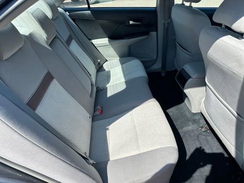 Used 2013 Toyota Camry LE image 23