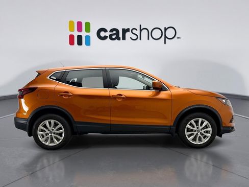 Used 2022 Nissan Rogue Sport S image 6