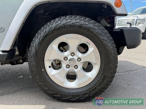 Used 2013 Jeep Wrangler Sahara w/ Connectivity Group AWD/4WD image 12