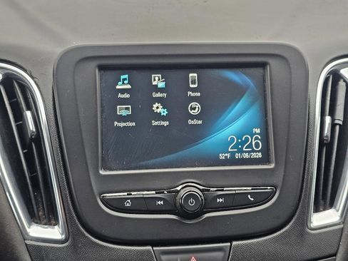 Used 2018 Chevrolet Malibu LT FWD image 21